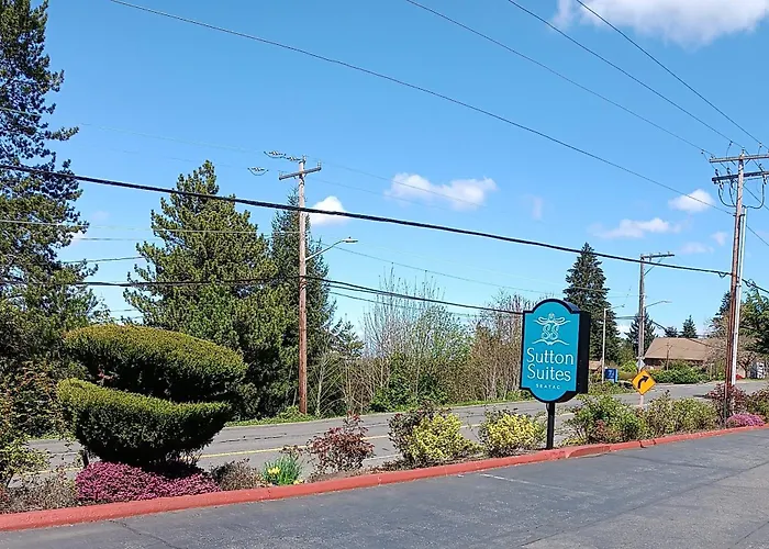 Sutton Suites Hotel